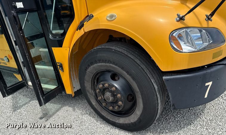 image for item DZ4197 2010 Thomas  Saf-T-liner school bus