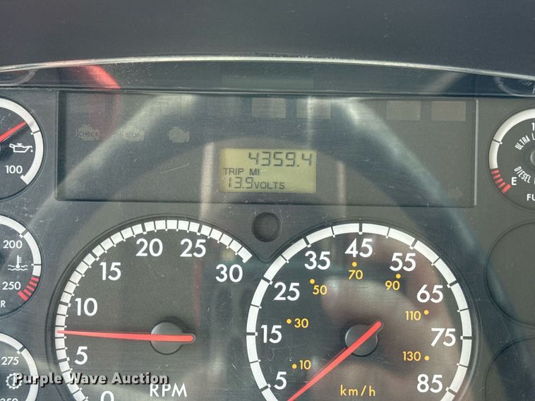 image for item DZ4198 2010 Thomas Saf-T-Liner C2 school bus