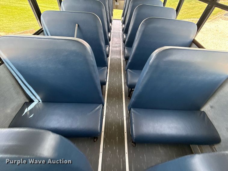 image for item DZ4198 2010 Thomas Saf-T-Liner C2 school bus