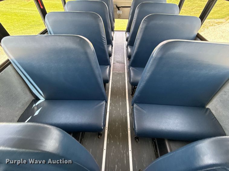 image for item DZ4198 2010 Thomas Saf-T-Liner C2 school bus