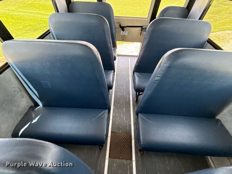 image for item DZ4198 2010 Thomas Saf-T-Liner C2 school bus