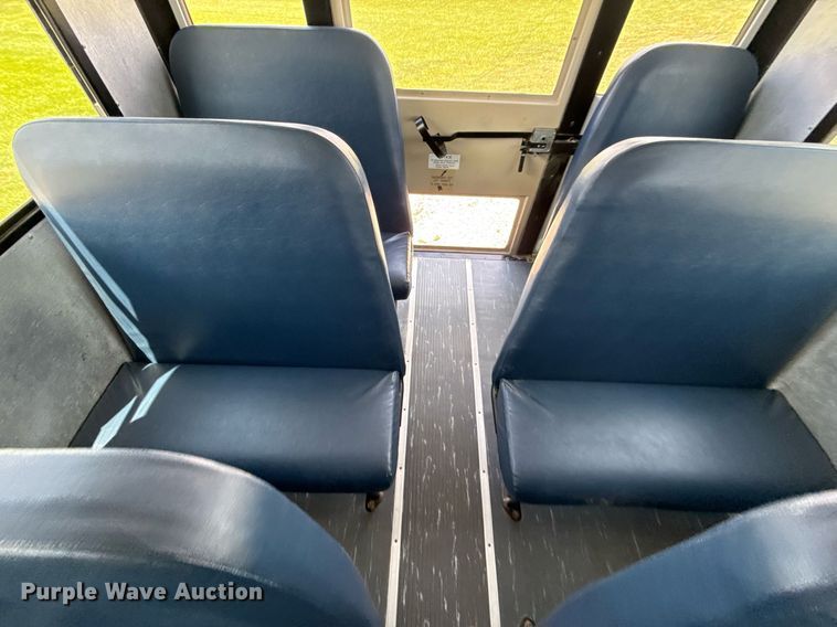 image for item DZ4198 2010 Thomas Saf-T-Liner C2 school bus