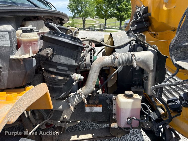 image for item DZ4198 2010 Thomas Saf-T-Liner C2 school bus