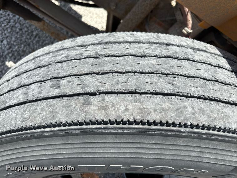 image for item DZ4198 2010 Thomas Saf-T-Liner C2 school bus