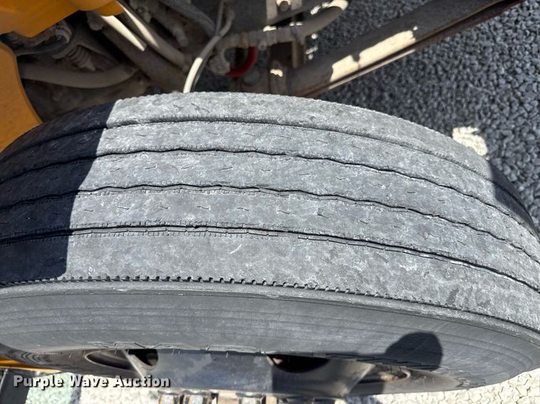 image for item DZ4198 2010 Thomas Saf-T-Liner C2 school bus