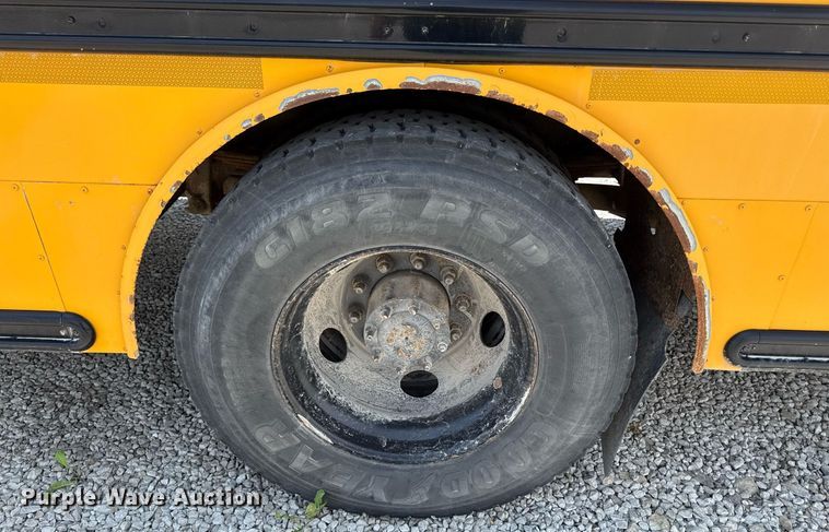 image for item DZ4198 2010 Thomas Saf-T-Liner C2 school bus