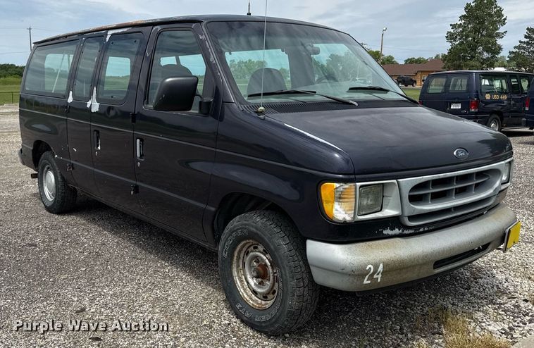 image for item DZ4200 1999 Ford E150 van