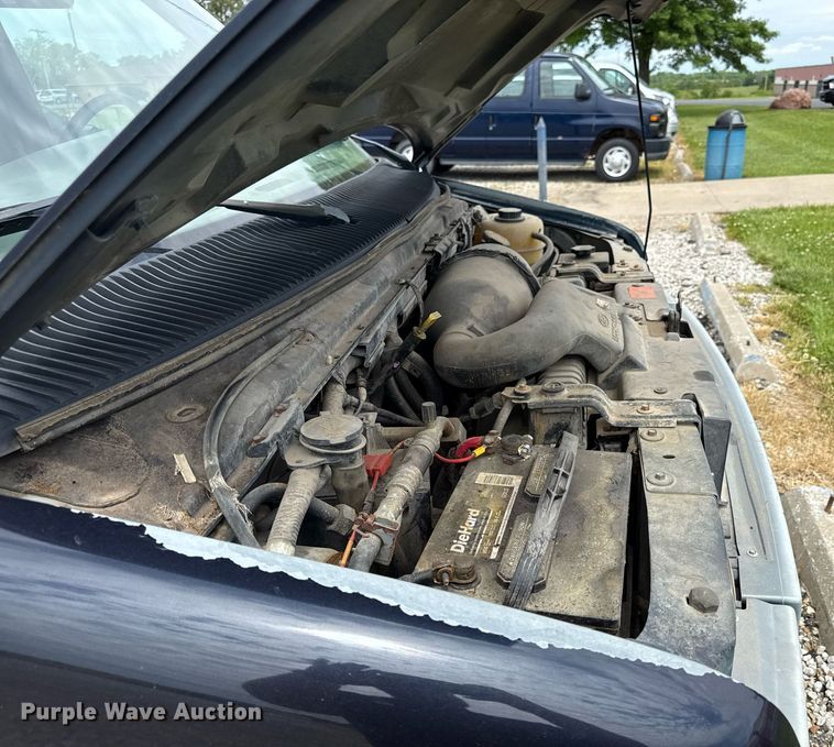 image for item DZ4200 1999 Ford E150 van