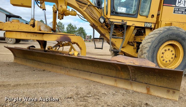 image for item EA2448 1996 Caterpillar 140H motor grader