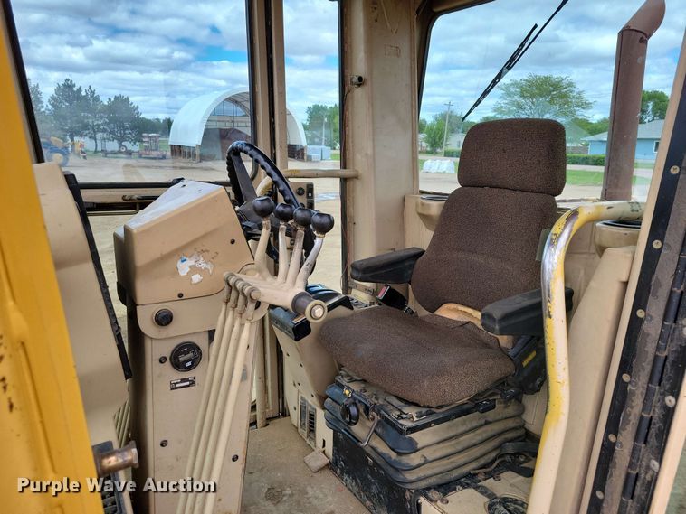 image for item EA2448 1996 Caterpillar 140H motor grader