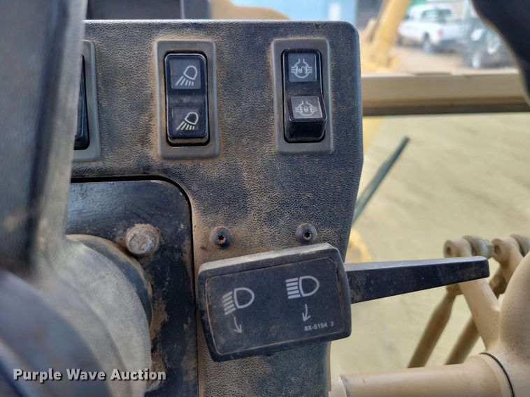 image for item EA2448 1996 Caterpillar 140H motor grader