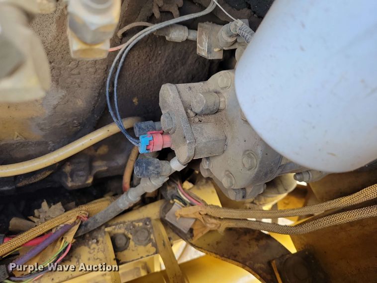 image for item EA2448 1996 Caterpillar 140H motor grader