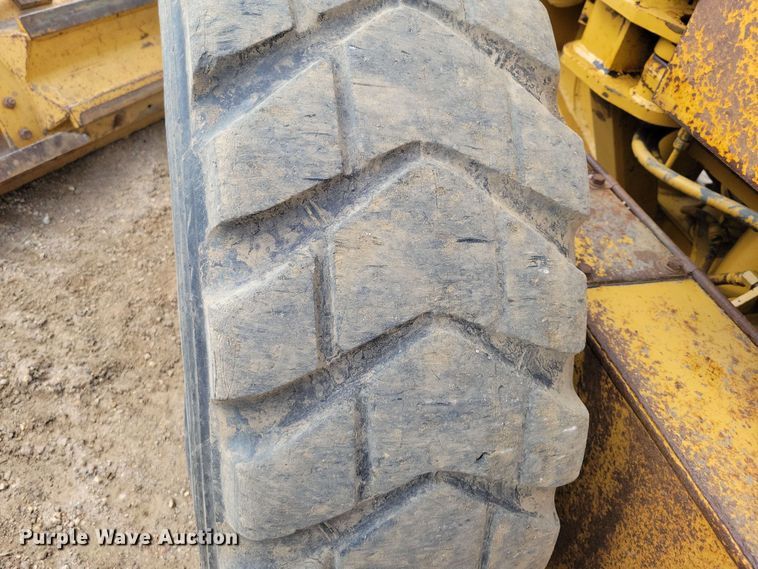 image for item EA2448 1996 Caterpillar 140H motor grader