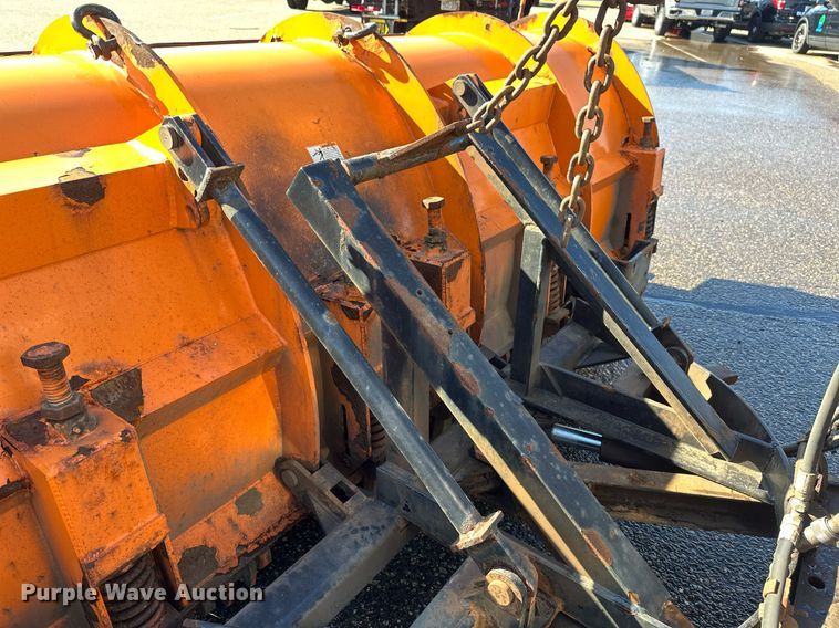 image for item EB2586 2007 Sterling L7500 dump truck