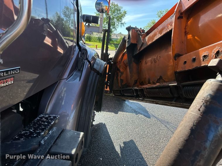 image for item EB2586 2007 Sterling L7500 dump truck