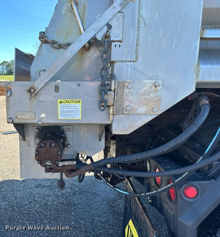 image for item EB2586 2007 Sterling L7500 dump truck