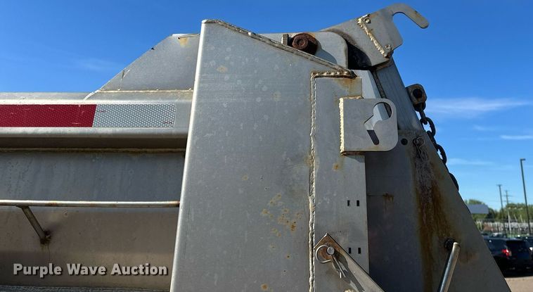 image for item EB2586 2007 Sterling L7500 dump truck