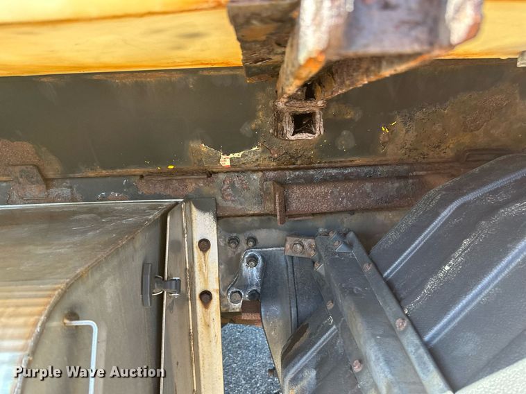 image for item EB2586 2007 Sterling L7500 dump truck