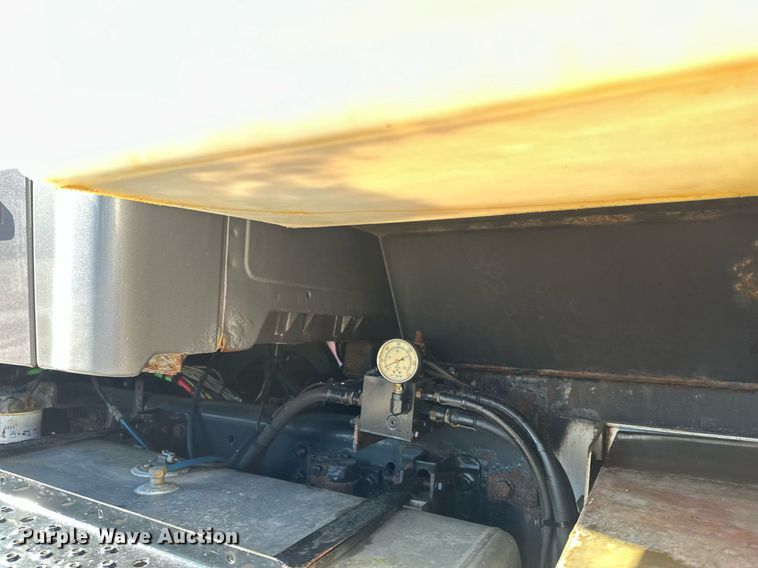 image for item EB2586 2007 Sterling L7500 dump truck