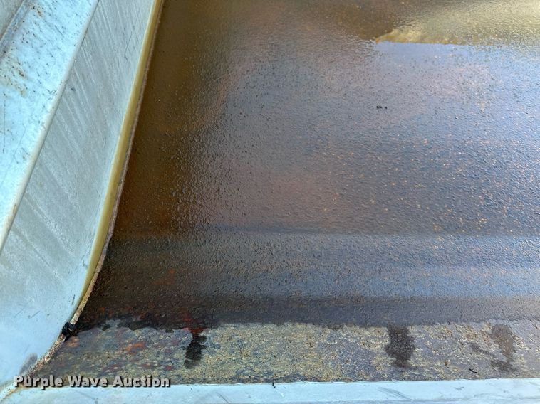 image for item EB2586 2007 Sterling L7500 dump truck