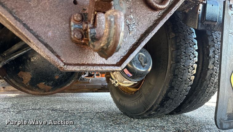 image for item EB2586 2007 Sterling L7500 dump truck