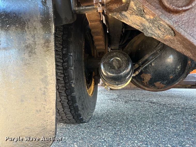 image for item EB2586 2007 Sterling L7500 dump truck