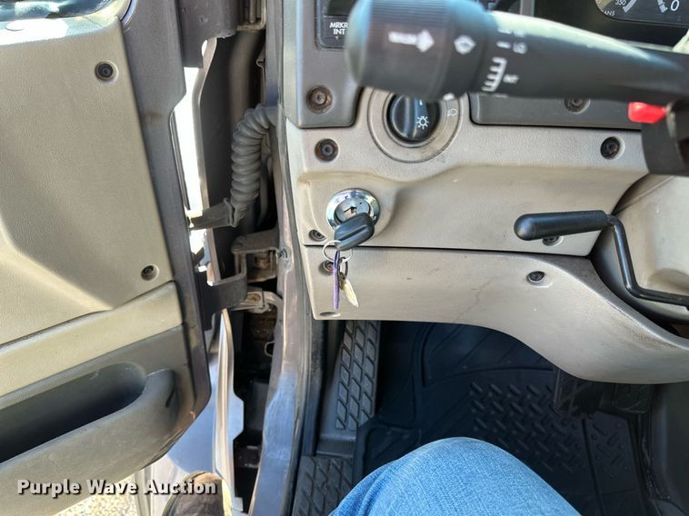 image for item EB2586 2007 Sterling L7500 dump truck