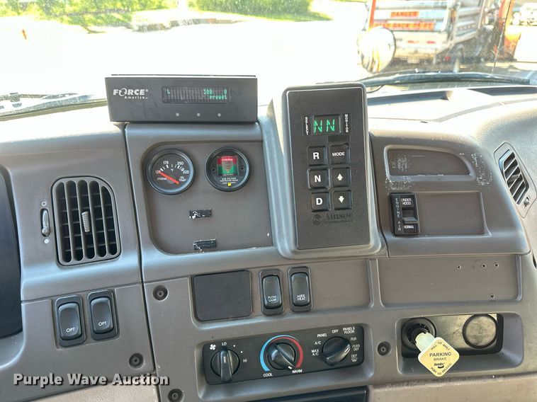 image for item EB2586 2007 Sterling L7500 dump truck