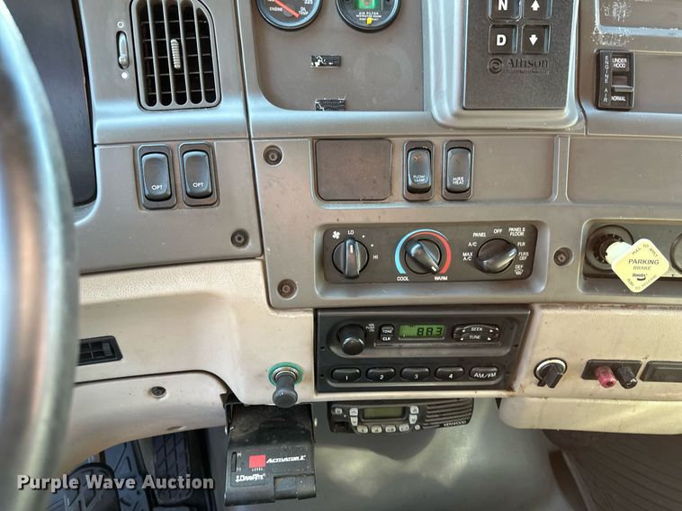 image for item EB2586 2007 Sterling L7500 dump truck