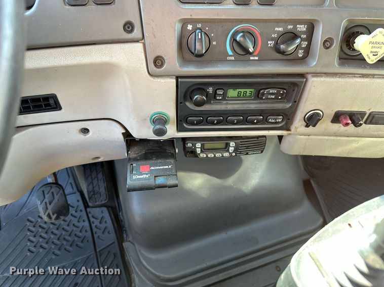 image for item EB2586 2007 Sterling L7500 dump truck