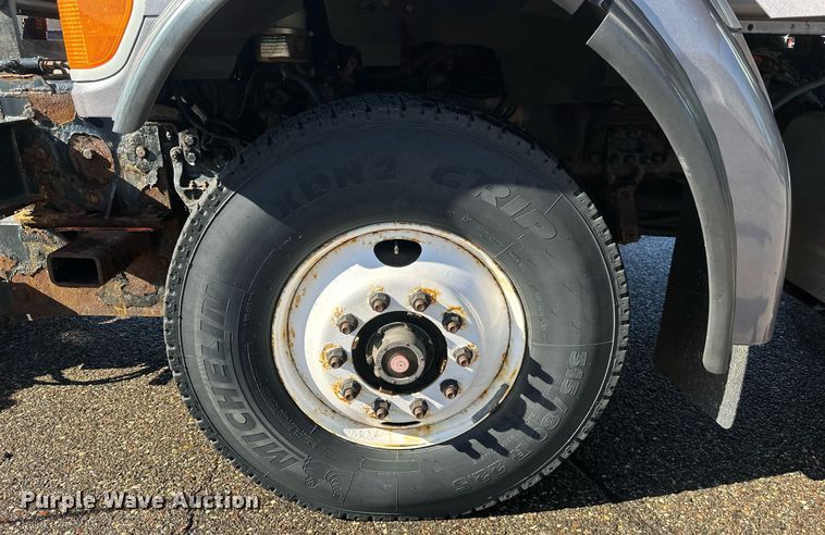 image for item EB2586 2007 Sterling L7500 dump truck