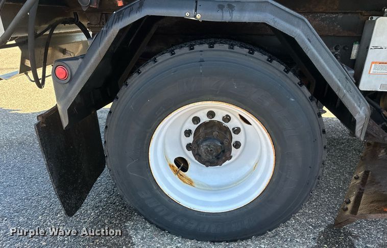 image for item EB2586 2007 Sterling L7500 dump truck