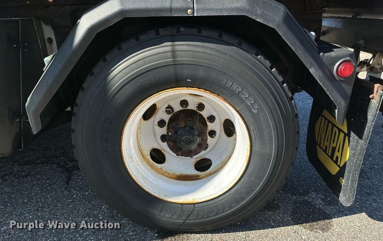 image for item EB2586 2007 Sterling L7500 dump truck