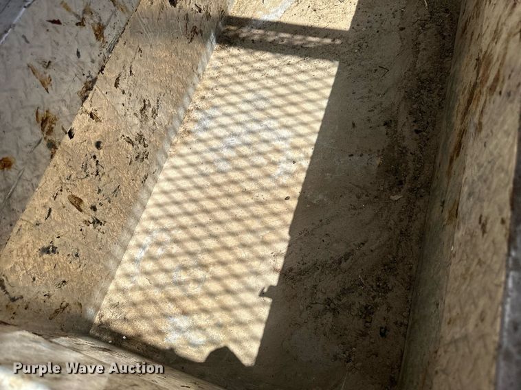 image for item EB2592 2008 PJ utility trailer with instaprime mp 150 water pump