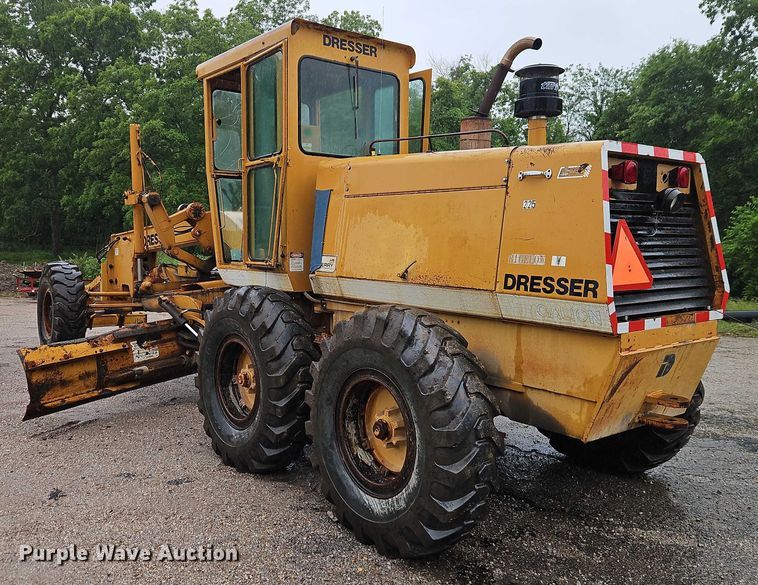 image for item EB8100 Galion Dresser A500 motor grader
