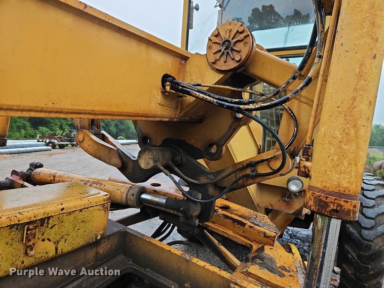 image for item EB8100 Galion Dresser A500 motor grader