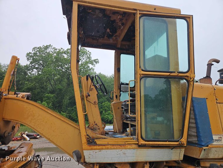 image for item EB8100 Galion Dresser A500 motor grader