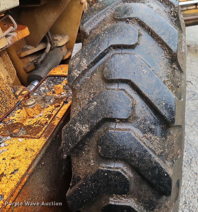 image for item EB8100 Galion Dresser A500 motor grader