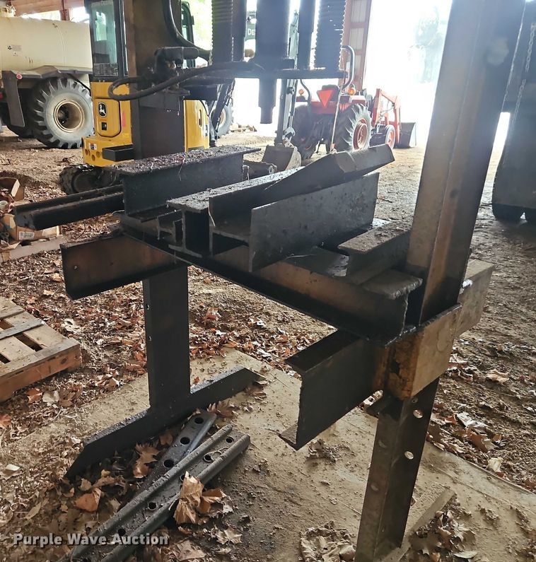 image for item EB8101 Hydraulic press