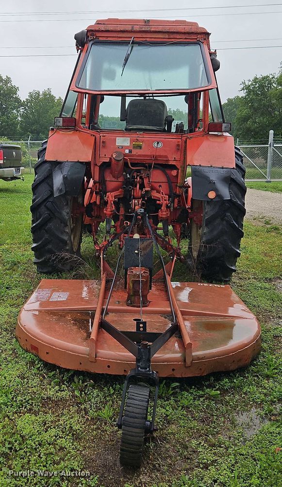 image for item EB8103 Belarus 925 MFWD tractor