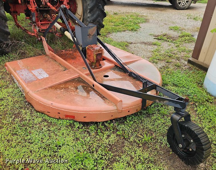 image for item EB8103 Belarus 925 MFWD tractor