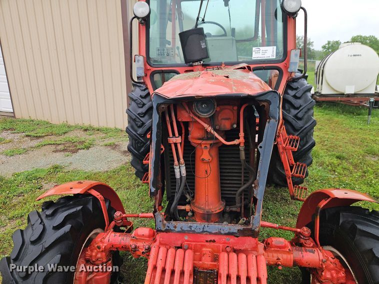 image for item EB8103 Belarus 925 MFWD tractor