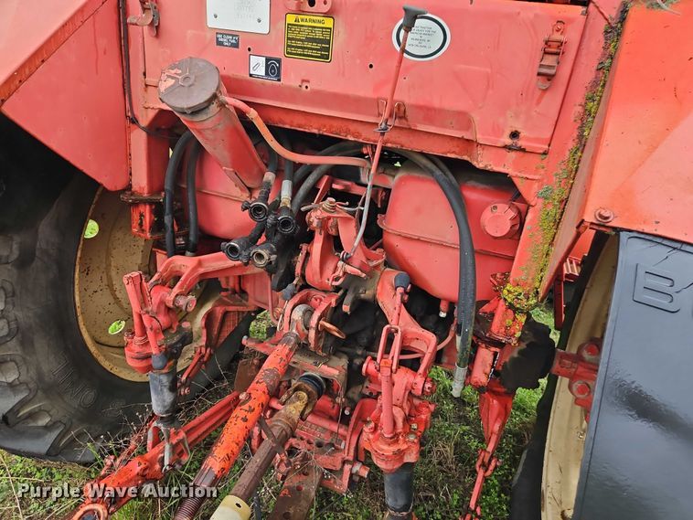 image for item EB8103 Belarus 925 MFWD tractor