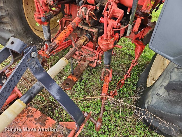 image for item EB8103 Belarus 925 MFWD tractor