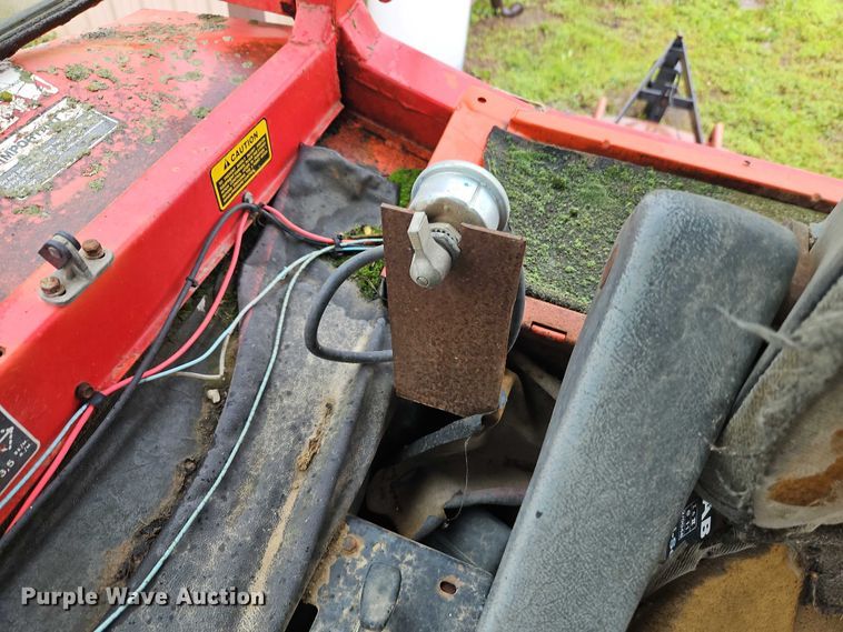 image for item EB8103 Belarus 925 MFWD tractor