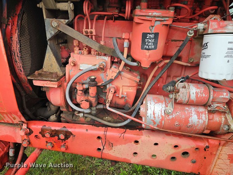 image for item EB8103 Belarus 925 MFWD tractor