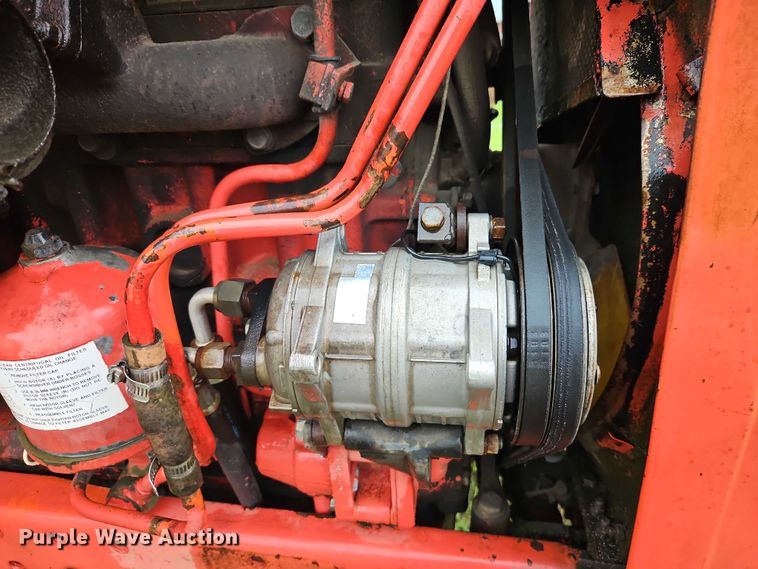 image for item EB8103 Belarus 925 MFWD tractor