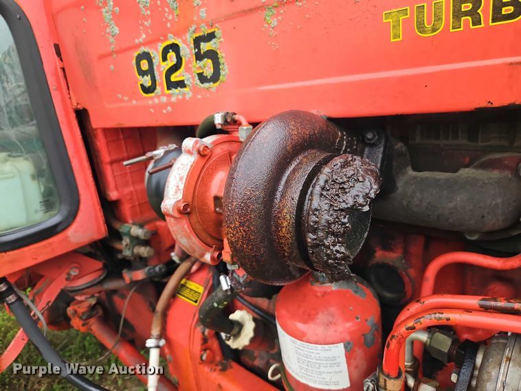 image for item EB8103 Belarus 925 MFWD tractor