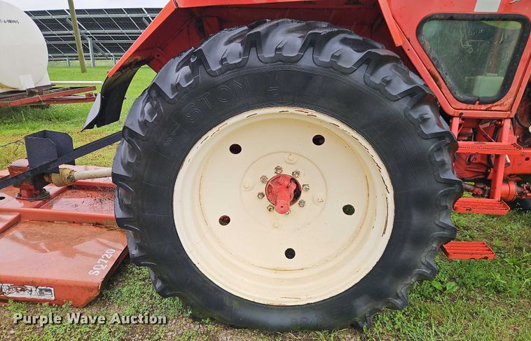 image for item EB8103 Belarus 925 MFWD tractor