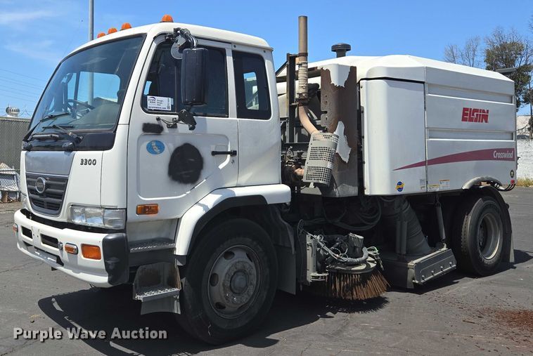 image for item EC1034 2010 Elgin 3300 street sweeper truck